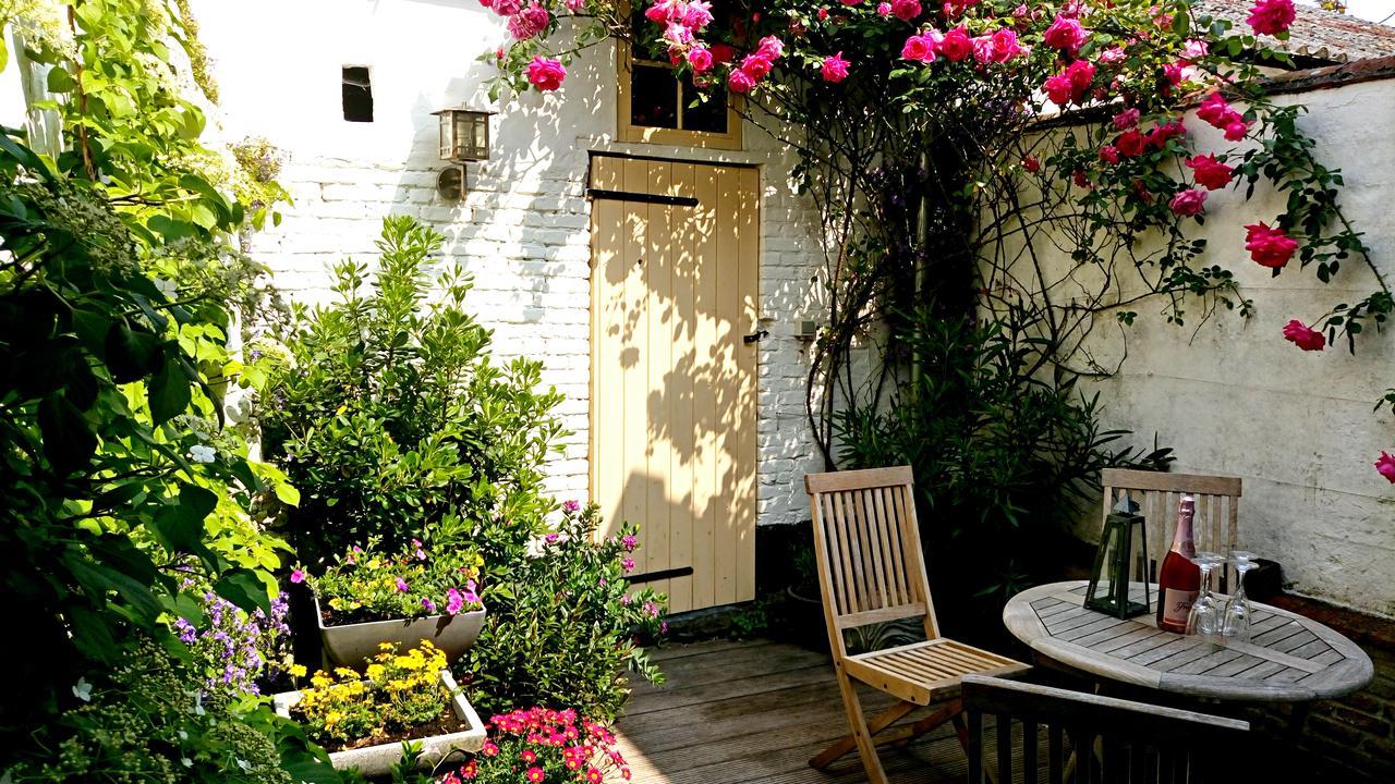 Anna Paula, In A Beautiful Quiet Street, 2 King Beds-2 Bathrooms & Private Garage *