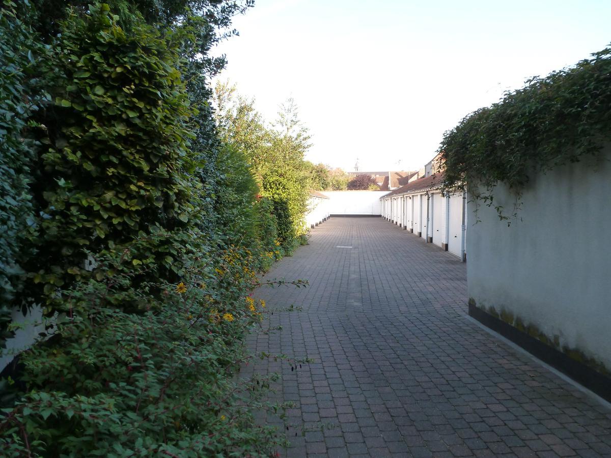 Appartement Anna Paula, In A Beautiful Quiet Street, 2 King Beds-2 Bathrooms & Private Garage *