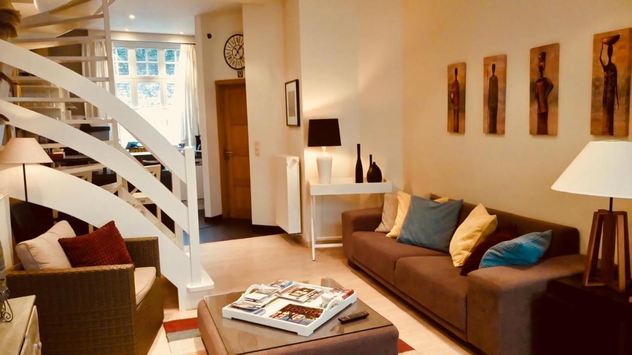 Anna Paula, In A Beautiful Quiet Street, 2 King Beds-2 Bathrooms & Private Garage Appartement *