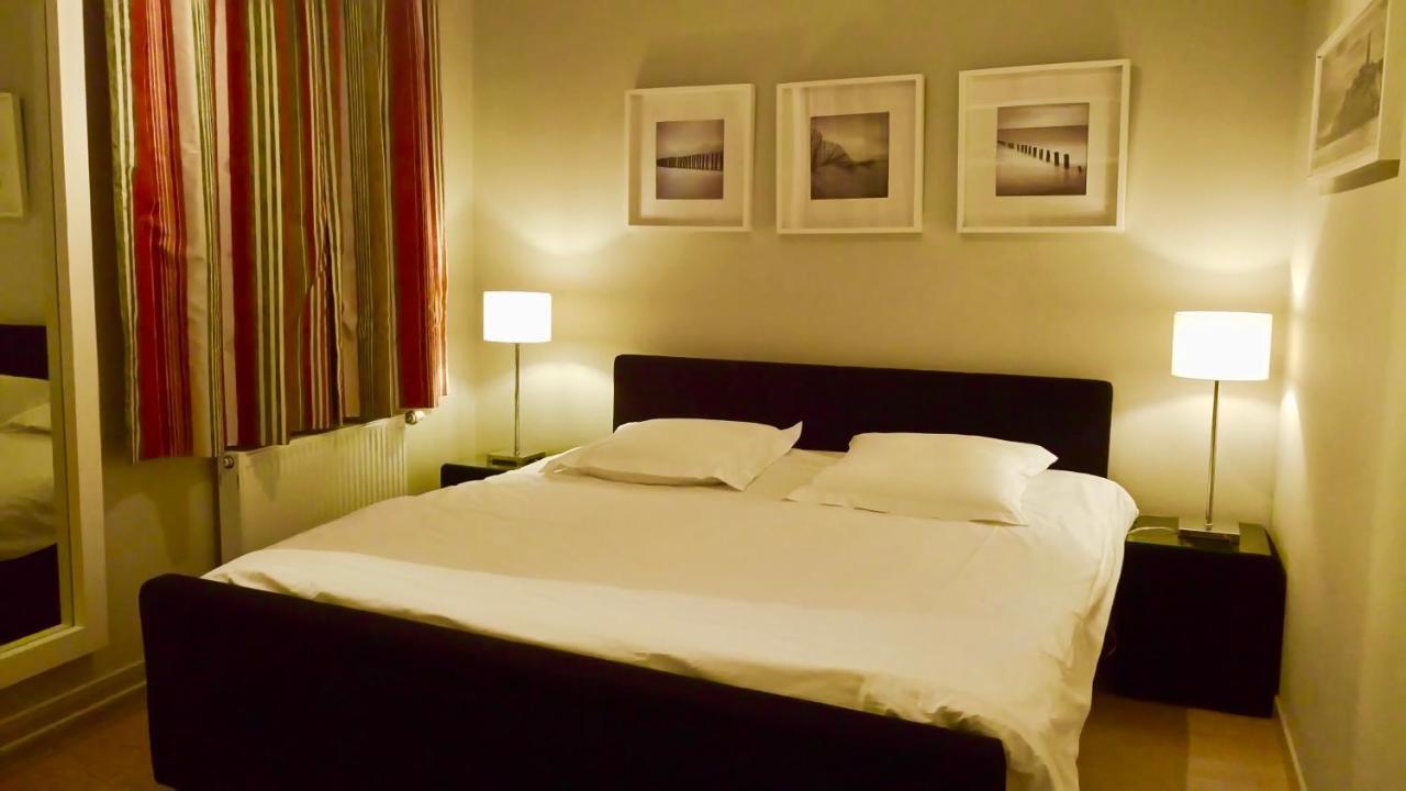 Appartement Anna Paula, In A Beautiful Quiet Street, 2 King Beds-2 Bathrooms & Private Garage Bruges